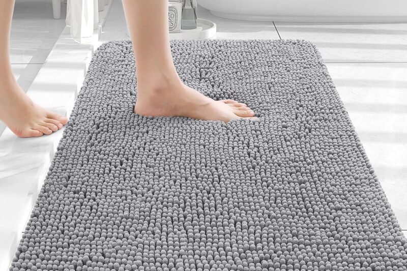OLANLY Bathroom Rugs 30×20, Extra Soft Absorbent Chenille Bath Rugs, Rubber Backing Quick Dry, Machine Washable Bath Mats for Bathroom Floor, Tub and Shower, Home Decor Accessories, Grey